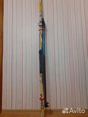 Ботинки лыжные новые 41 размер,лыжи 1,9м,палки 1,3