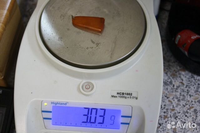 Пара кулонов с натуральным янтарём, винтаж Пара кулонов с натуральным янтарём, винтаж