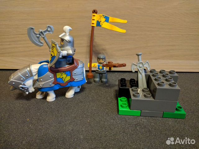 Lego duplo четыре набора: два набора Замок рыцарей Lego duplo четыре набора: два набора Замок рыцарей