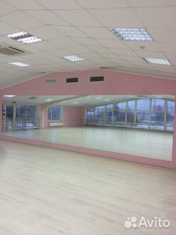 Зеркало в фитнесцентр и в танцевальную студию Зеркало в фитнесцентр и в танцевальную студию
