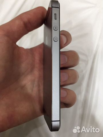 Телефон iPhone 5s 16 GB Space Gray Телефон iPhone 5s 16 GB Space Gray