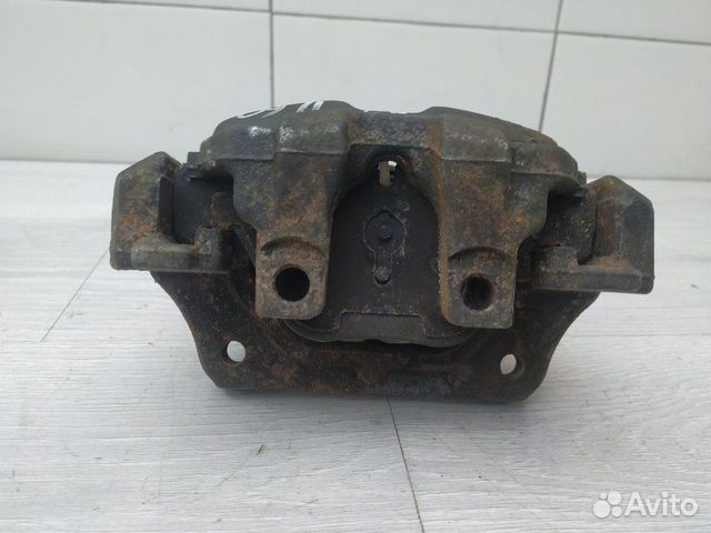 Суппорт передний левый 34116778145 BMW X1 E84 Суппорт передний левый 34116778145 BMW X1 E84