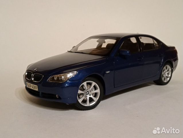 Bmw E60 5er Kyosho 1:18 Ярко синий Bmw E60 5er Kyosho 1:18 Ярко синий
