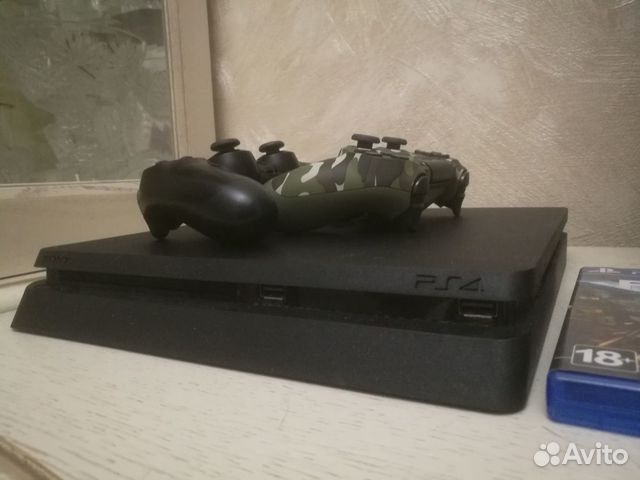 Продаю ps4 slim