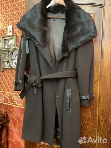 Пальто Elie Tahari Пальто Elie Tahari