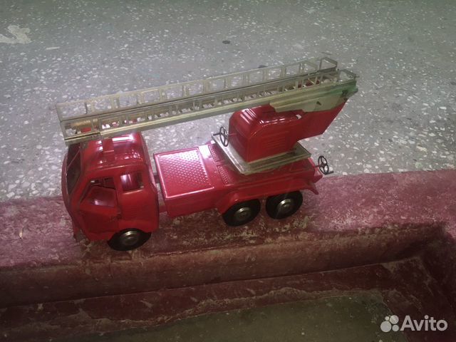 Пожарная машина сим жесть СССР железная игрушка Пожарная машина сим жесть СССР железная игрушка