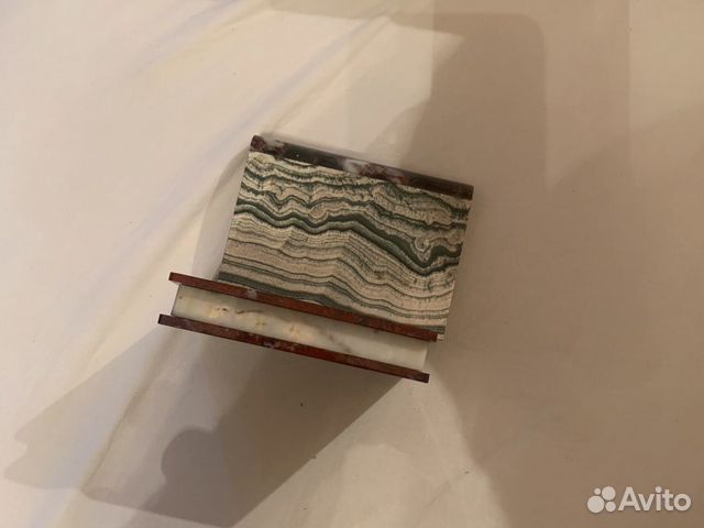 Подставки из мрамора книжки