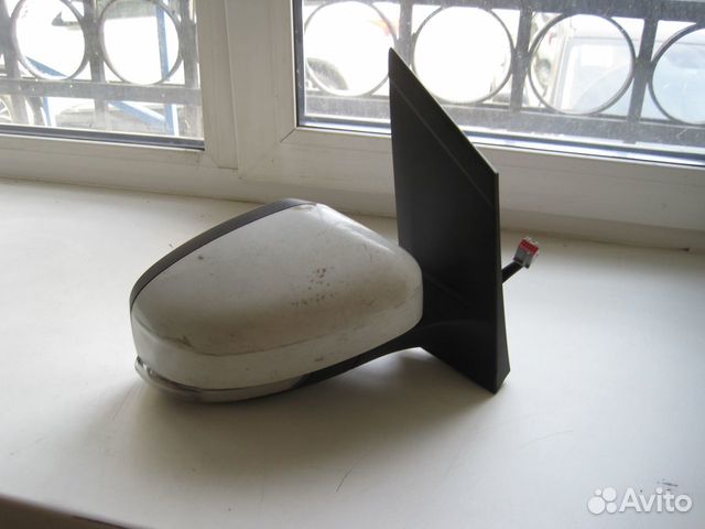 Зеркало боковое правое Ford Focus 2 Зеркало боковое правое Ford Focus 2