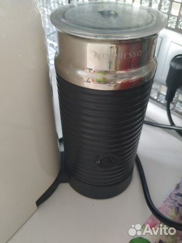 Кофемашина Nespresso Krups XN260 + капучинатор