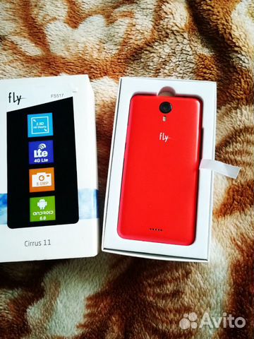 Телефон Fly