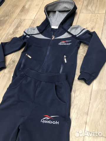 Костюм спортивный Reebok Костюм спортивный Reebok
