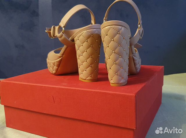 Босоножки valentino оригинал продам Босоножки valentino оригинал продам