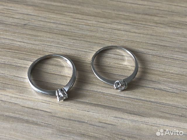 Кольца из белого золота с бриллиантом Кольца из белого золота с бриллиантом