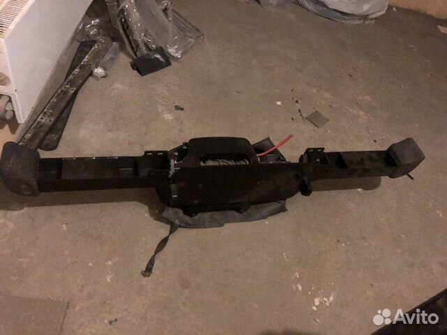 Warn 9,5ti Лебёдка для Дефендер 110 с бампером Warn 9,5ti Лебёдка для Дефендер 110 с бампером