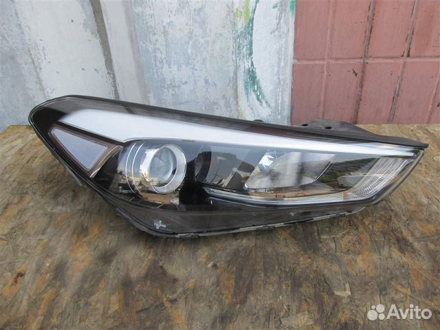 Фара правая Hyundai Tucson TL c 2015