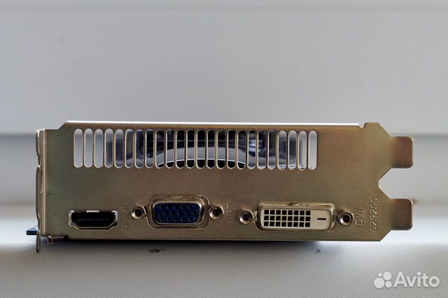 Видеокарта Radeon HD 6670 1 Gb DDR5 128 bit Видеокарта Radeon HD 6670 1 Gb DDR5 128 bit