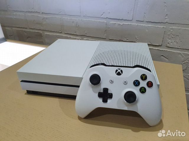 Xbox One S на гарантии Xbox One S на гарантии