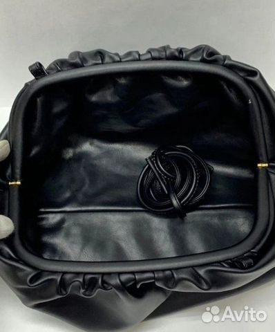 Новая женская сумка Bottega Veneta Pouch черная