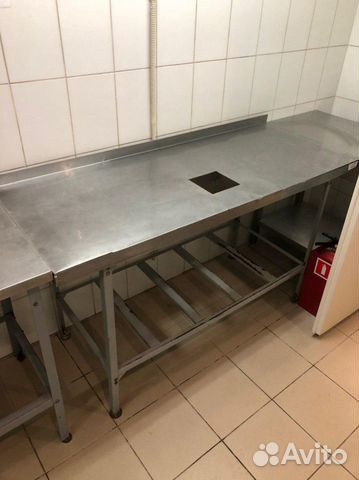 Стол тумба из нержавейки и столы для кафе-столовой Стол тумба из нержавейки и столы для кафе-столовой