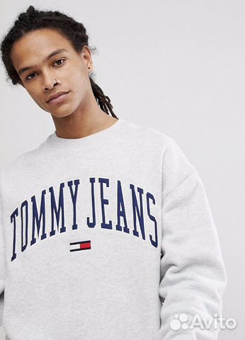 Свитшот Tommy Jeans размер S Свитшот Tommy Jeans размер S