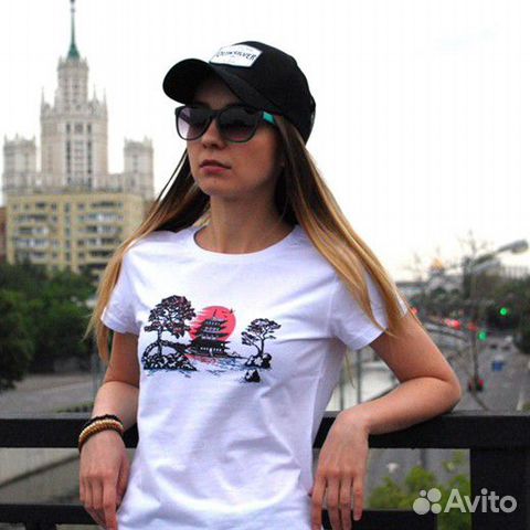 Женская футболка