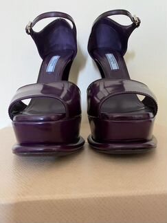 Босоножки Prada