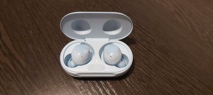 Наушники Samsung Galaxy Buds+