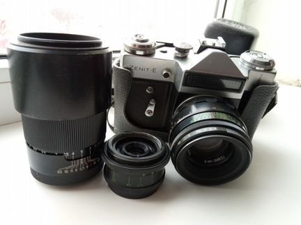 Пленочная фотокамера Зенит-Е + объектив для макрос