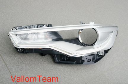 Лот DM06 Внутренняя часть левой фары audi A6