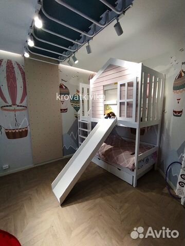 Двухъярусная детская кровать домик с горкой
