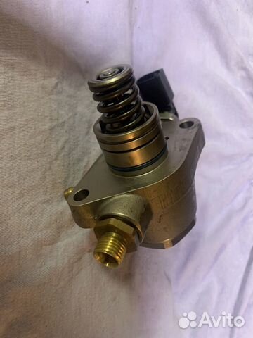 Топливный насос высокого давления 06L127025K