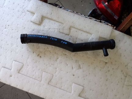 Патрубок системы охлождения Volkswagen Polo