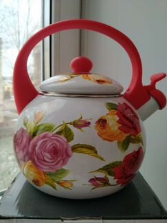 Чайник эмалированный со свистком 2.2 литра