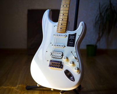 Fender Player Stratocaster HSS MN Polar White