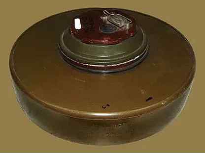 Л. Министр обороны рф и китая. Тм-62м противотанковая. Гранаты страйкбольные ф1 и ргд 5. Тм-62т противотанковая мина.