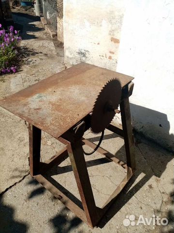Стол для циркулярки из металла