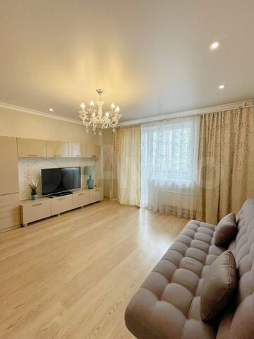 2-к. квартира, 56 м², 6/10 эт.