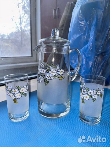 Графин со стаканами