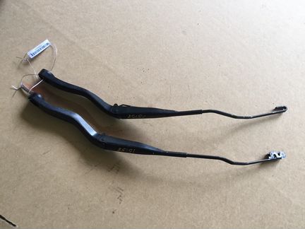 Поводок стеклоочистителя Додж Рам 55277449AD