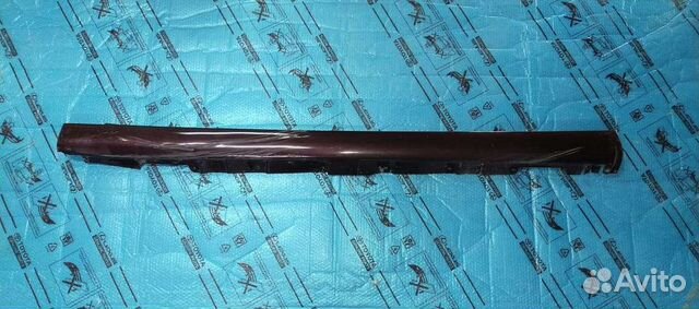 Накладка порога правая Тойота Авенсис 2003-2008