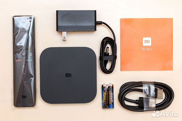 Медиаплеер Xiaomi Mi TV Box S MDZ-22-AB