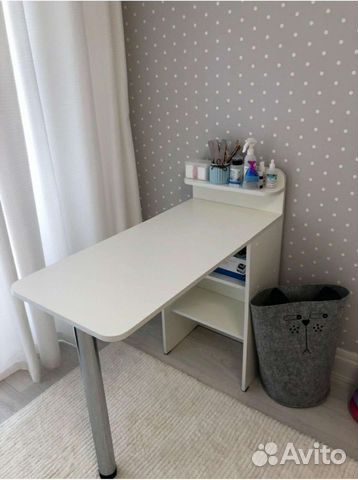 Маникюрный стол складной