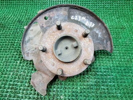 Кулак поворотный передний левый Nissan Serena 1