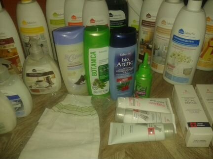 Подарки-косметика.помады. товары для дома