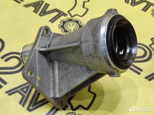 Кронштейн промежуточного вала привода передний