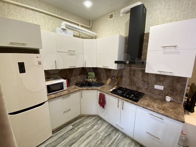 3-к. квартира, 61 м², 1/4 эт.