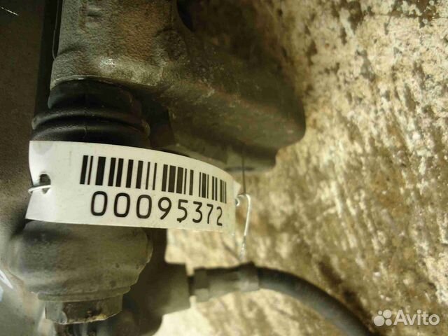 Суппорт передний левый Mercedes C-klasse W204