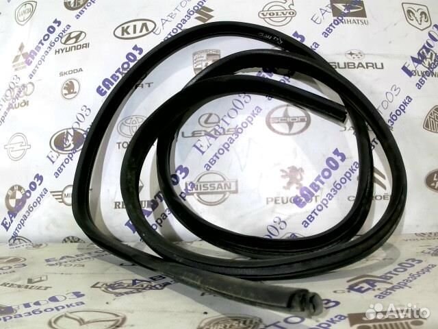 Уплотнитель проема передней двери Ford Focus II 20