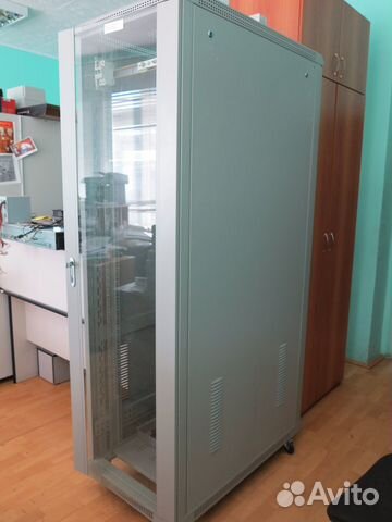 Шкаф серверный телекоммуникационный 19