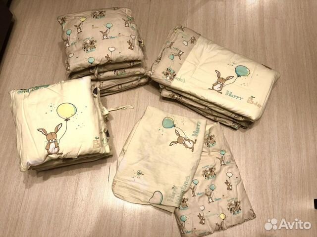 Бортики и комплект постельного белья